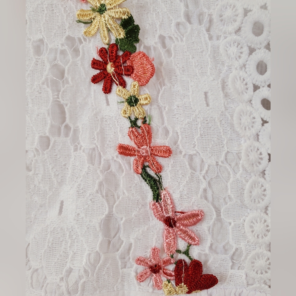 Boho Flowy White Lacy Embroidered Top - Picture 5 of 11
